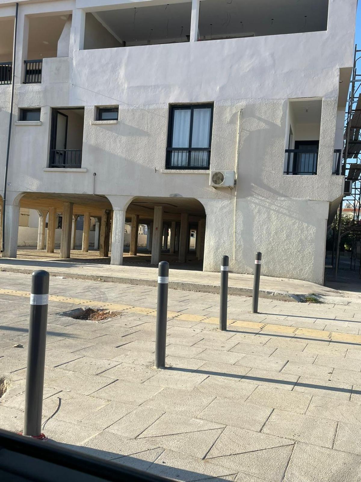 Mad Beach Protarász Kültér fotó